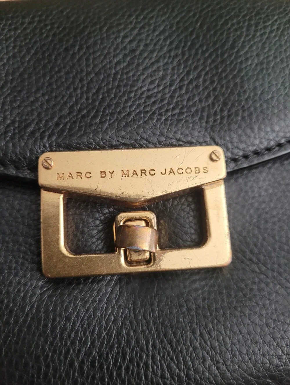 Marc by Marc Jacobs Black Pebbled Leather Turnlock Chain Strap Crossbody Bag